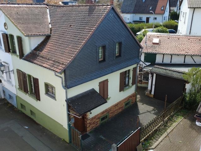 Bad Homburg Kirdorf: Die alternative zur Wohnung! Altstadthaus oder in die Zukunft!