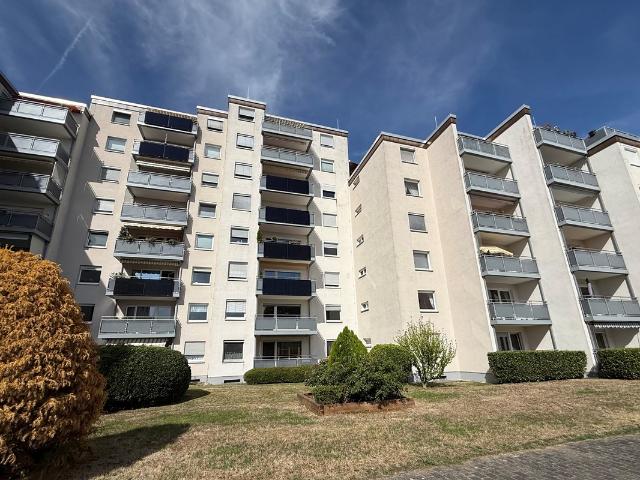 Bad Homburg Kirdorf: Großzügige 4 Zimmer – Wohnen mit viel Platz
