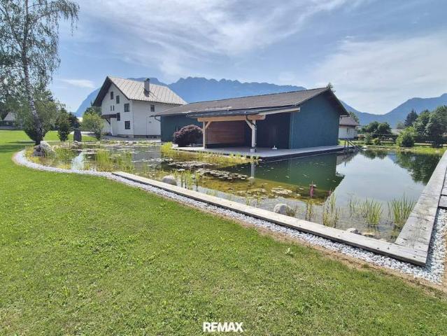 Bad Mitterndorf: Haus aus Verlassenschaft mit 2.500m² Grundstück, 200m² Garage und 400m² Naturschwimmteich