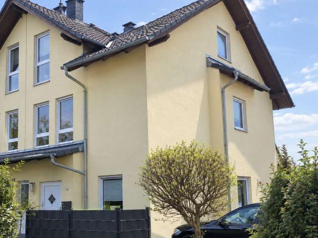 Bad Vilbel/Heilsberg Doppelhaushälfte mit viel Platz für Ihre Familie