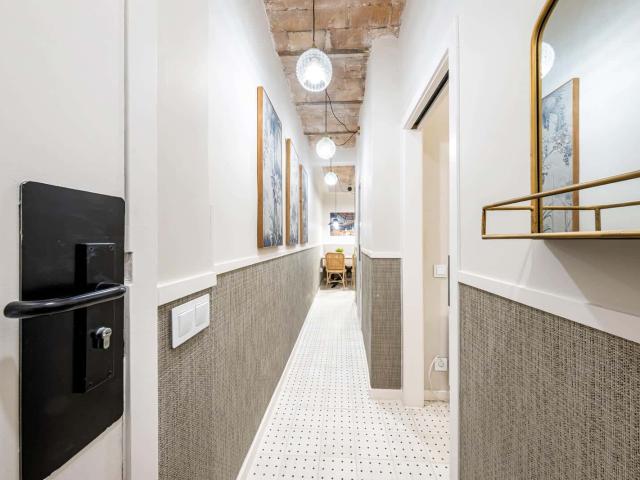 Badal Refursbished 2 bedroom apartment