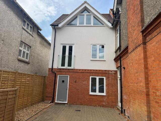 Badby Road, Daventry NN11, 3 bed semi detached house to rent, £1,350 pcm | PrimeLocation
