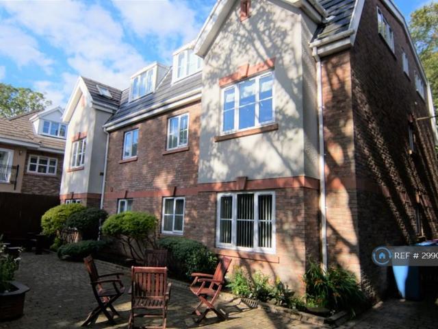 Baddow Croft, Liverpool, L25 2 bed flat to rent £1,150 pcm £265 pw