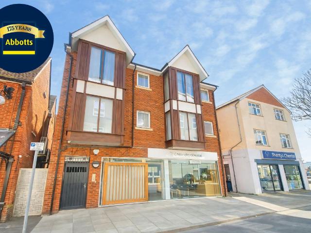 Baddow Road, Chelmsford CM2, 2 bed flat to rent, £1,400 pcm | PrimeLocation