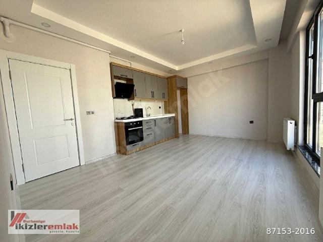 BADEMALANI'NDA 1+1 SIFIR ARA KAT KİRALIK DAİRE