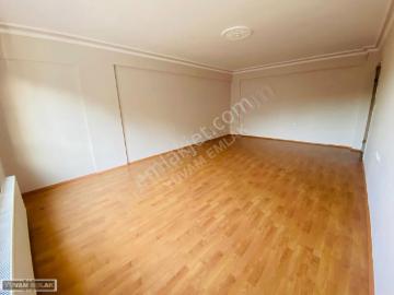 Bademlik Yolu Cadde Üzeri Ön Cephe Bağımsız Ara Kat 3+1 Daire