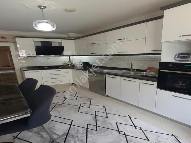 Bademlik Yolu Cadde Üzeri Asansörlü Yapılı 3+1 Kiralık Daire
