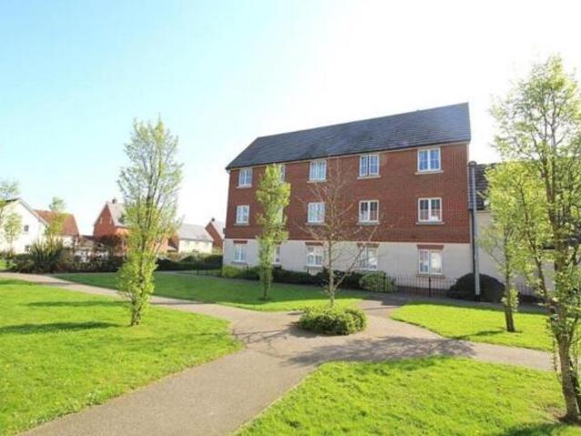 Baden Powell Close, Great Baddow. 1 bed apartment to rent £1,095 pcm £253 pw