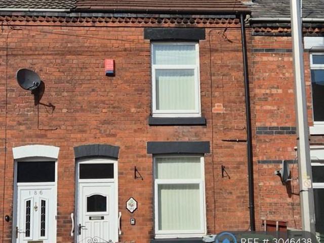 Badger Avenue, Crewe, CW1 2 bed terraced house to rent £895 pcm £207 pw