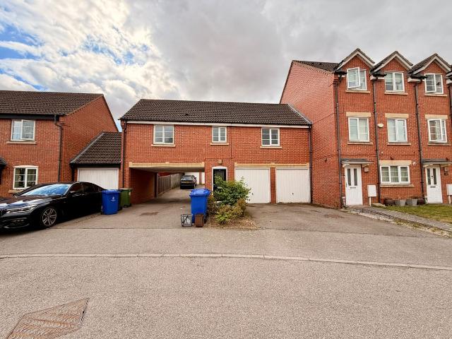 Badger Lane, Grange Park, Northampton NN4, 2 bed flat to rent, £1,000 pcm | PrimeLocation