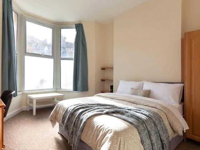 Badminton Road, St. Pauls, Bristol, BS2 5 bed terraced house to rent £3,625 pcm £837 pw