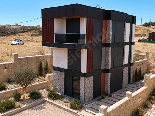 BAFA GÖLÜ'NE 1 KM! AKYENİKÖY'DE TAM MÜSTAKİL, ÖZEL HAVUZLU VİLLA