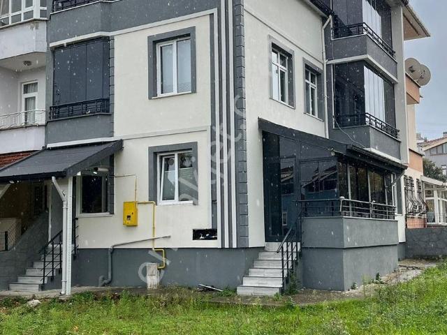 Bafra Vıp Gayrimenkulden Mevlana Mah'de Satılık Tripleks Villa