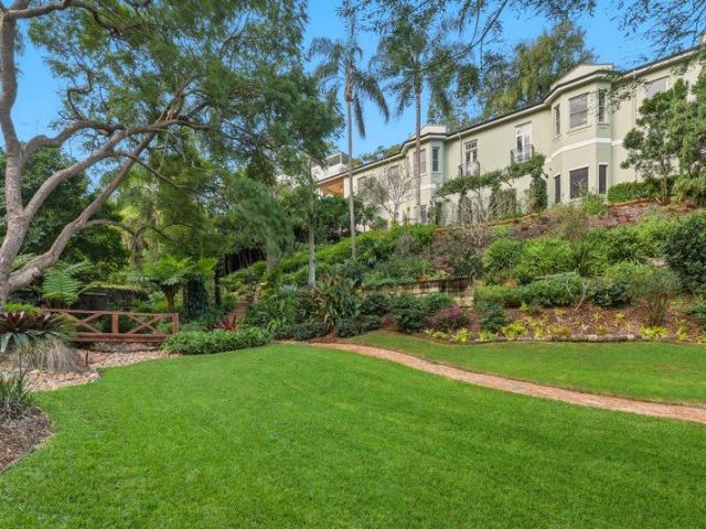'BAGATELLE' Landmark 1995 Residence on Expansive Grounds
