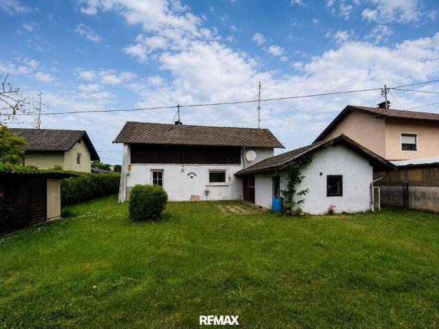 Altes Haus auf einem schönen, großen Grund in ruhiger Lage Zentrumsnah