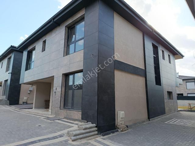 Baglıcada Site İçi Sayılı Son Villalar Alırken Kazanın 4+1