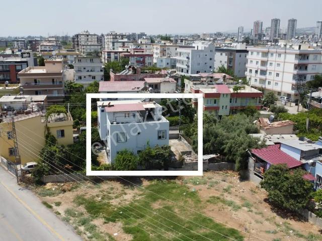 Baglarda Satılık Mustakil Ev House Gayrimenkul