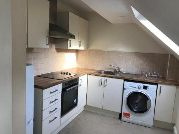 Bagley Lane, Farsley, Pudsey LS28, 2 bed flat to rent, £925 pcm | PrimeLocation