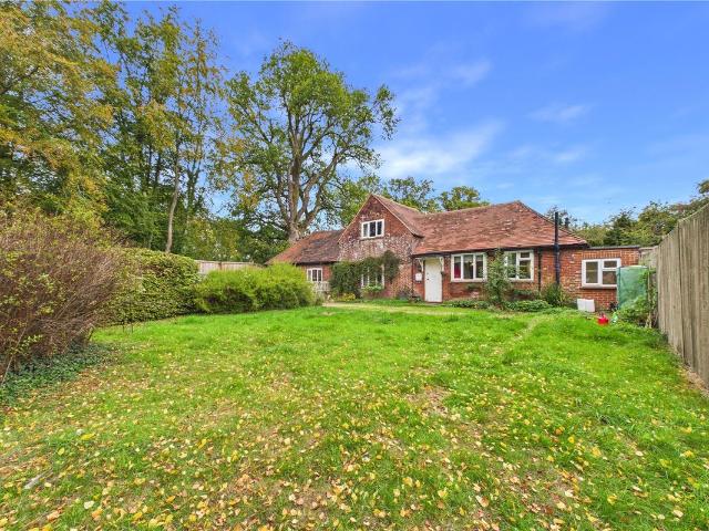 Bagmore Lane, Herriard, Basingstoke, Hampshire RG25, 2 bed bungalow to rent, £1,750 pcm | PrimeLocation