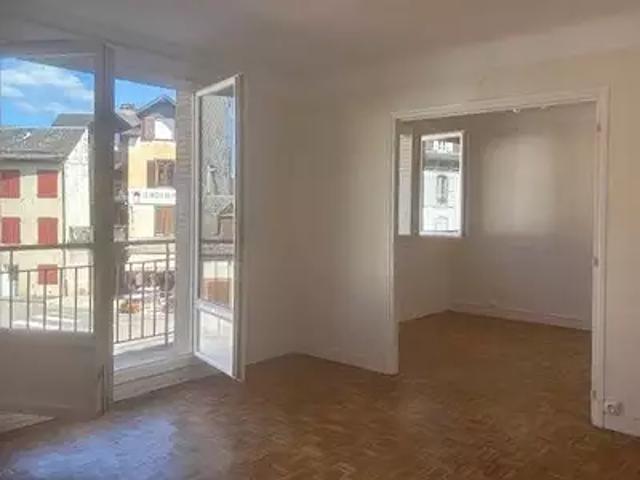 Bagnères de Bigorre 65200 Location appartement 3 pièces t3 parking
