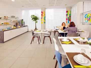 Bagneux Amazing & wonderful large studio conveniently located