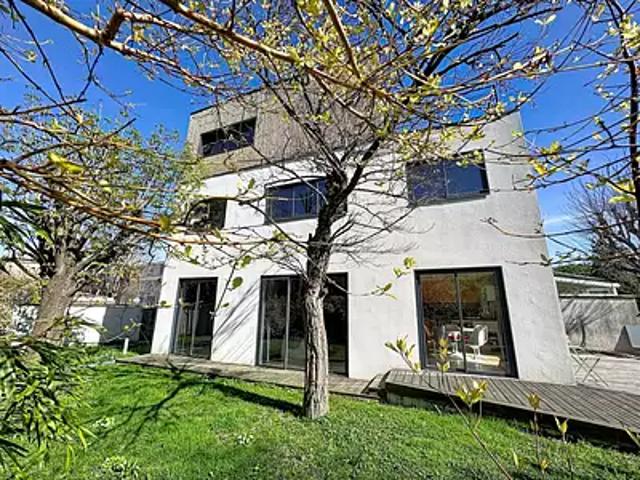 Bagneux 92220 Achat / Vente maison 9 pièces t9 terrasse parking