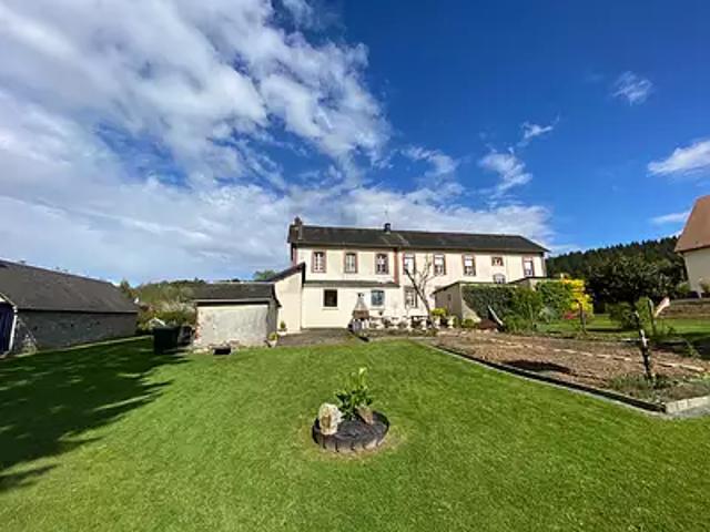 Bagnoles de l'Orne Normandie 61140, 61600 Achat / Vente maison 15 pièces t15 au dernier étage cave