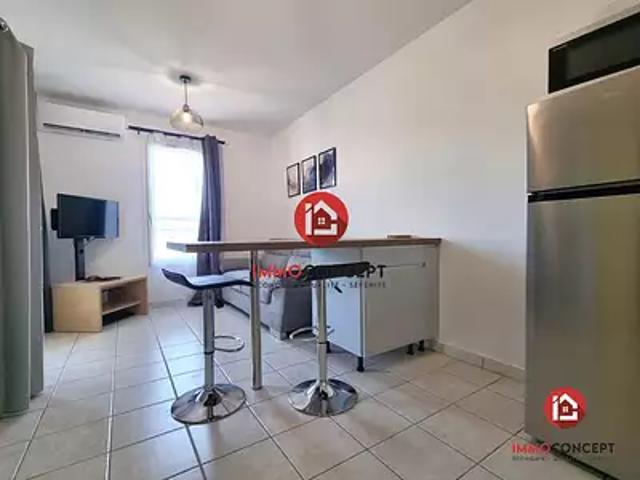 Bagnols sur Cèze 30200 Location appartement 2 pièces t2 piscine terrasse