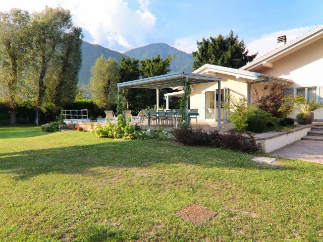 Bagolino, Ponte Caffaro la villa la piscina e il lago 190m² Ponte Caffaro
