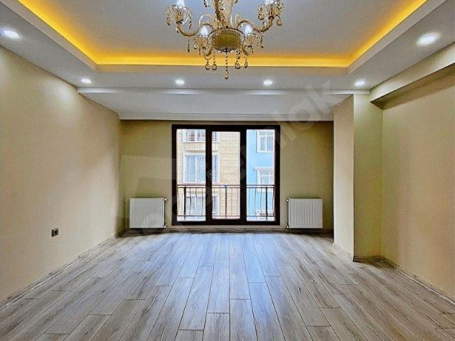 BAHÇEŞEHİR 2.KISIM BÖLGE 3+1 KREDİYE UYGUN ARA KAT SATILIK DAİRE