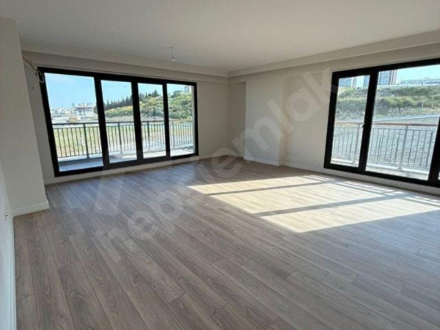 BAHÇEŞEHİR VADİ EVLERİ 2 EMLAK KONUT 4+1 KİRALIK SIFIR DAİRE