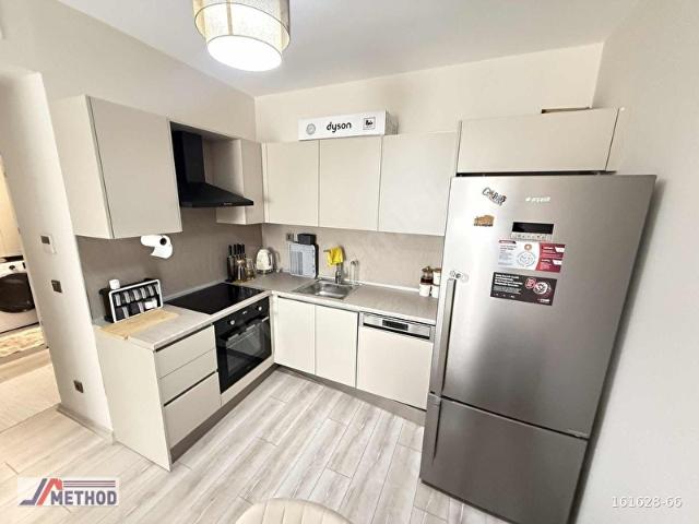 BAHÇEŞEHİR YANINDA MEYDAN ARDIÇLI 1+1 KİRALIK DAİRE EŞYASIZ