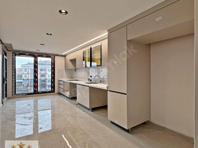 BAHÇEŞEHİR BÖLGE YENİ MİMARİ TASARIMLI 2+1 ARA KAT SATILIK DAİRE