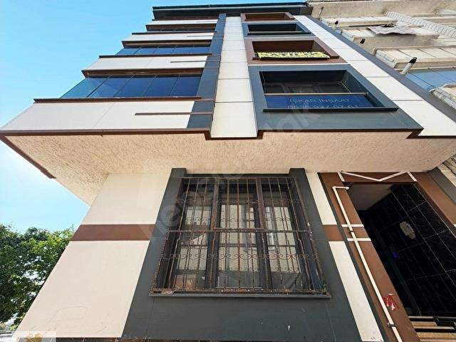 BAHÇEŞEHİR İKİNCİ KISIMDA SIFIR 3+1 ARAKAT FIRSAT DAİRE !