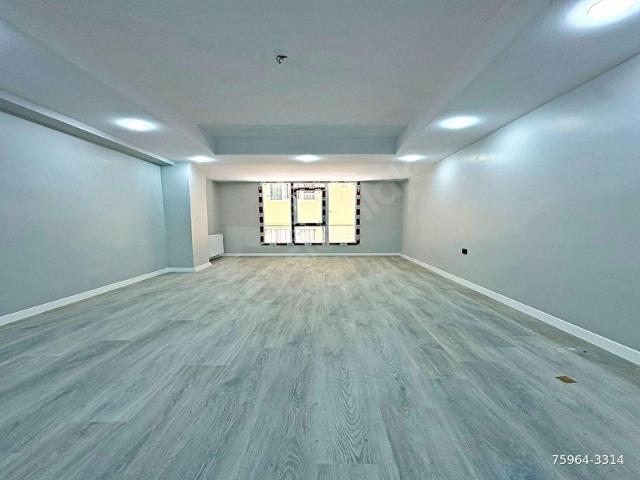 BAHÇEŞEHİR OTOBANA VE METRO PROJESİNE YAKIN 2+1 SIFIR DAİRE