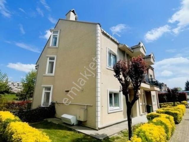 Bahçeşehir Boğazköy Kiralık 6+2 Emsalsiz Villa
