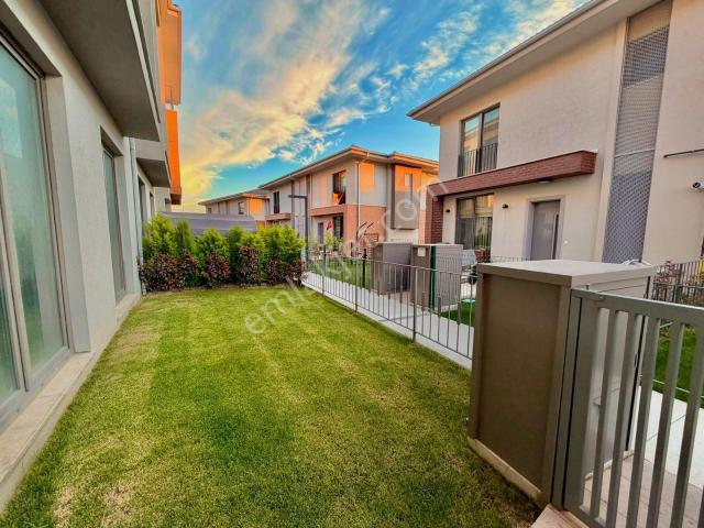 Bahçeşehir Dekar Ayışığı Evleri Kiralık 3+1 Villa Özel Konum
