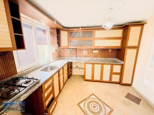 Bahçeşehir Esenkent Kamelyalarda Kiralık 2,5+1 Daire