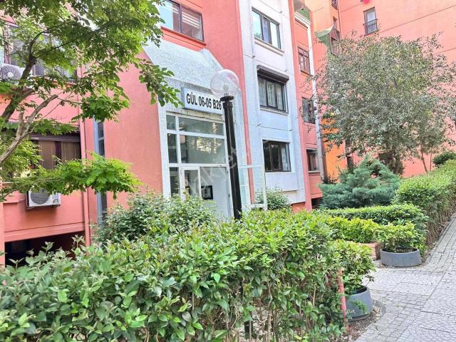 Bahçeşehir Güllerde Satılık 3+1 Daire