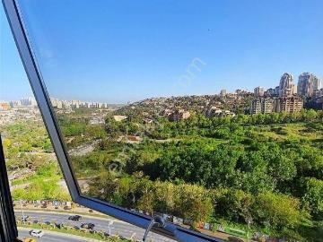 Bahçeşehir Loca'da Gölet Ve Park Manzaralı Rezidans