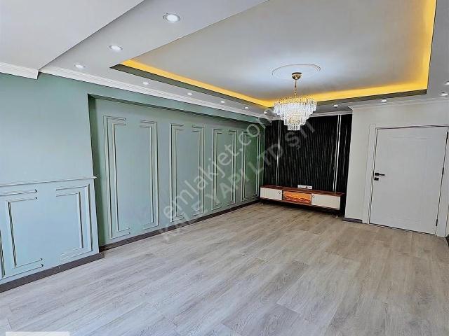 Bahçeşehir Lokasyonlu Lüks Dizayın 2+1 Satılık Daire
