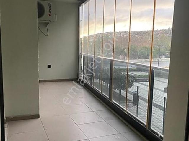 Bahçeşehir Sofa Gölet Karşısı Balkonlu Kiralık 2+1 Daire boş