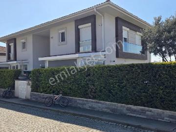 Bahçeşehir 1. Kısım Asmalı Evler Kiralık 3,5+1 Üst Kv Villa