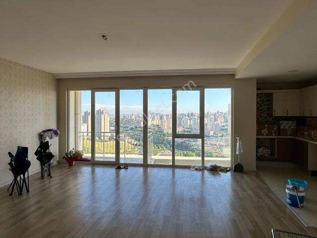 Bahçeşehir'de 4+1 Deniz Ve Vadi Manzaralı Emsalsiz Residences Daire