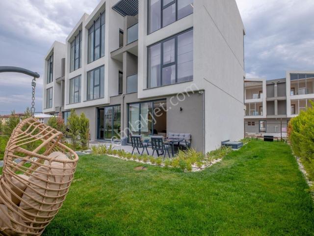 Bahçeşehirde Hemen Teslim Satılık 4+1 Villa Vadeli Ödeme İmkanı