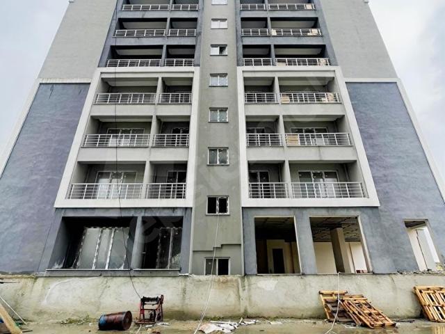 Bahçeşehir'e komşu Akkent2 sitesinde 3+1 Satılık Daire