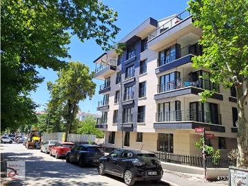 BAHÇE EMLAK,TAN MİLLİ KÜTÜPHANE İLE 7.CADDE YAKINI 2+1 B.KATI YENİ BİNADA İSKANI ALINMIŞ
