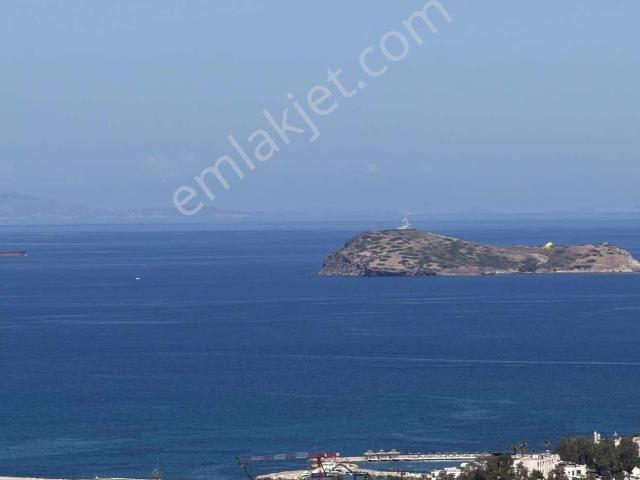 Bahçe Katında Deniz Manzarası: 3 Odalı Ve 23 M2 Stüdyo Daire