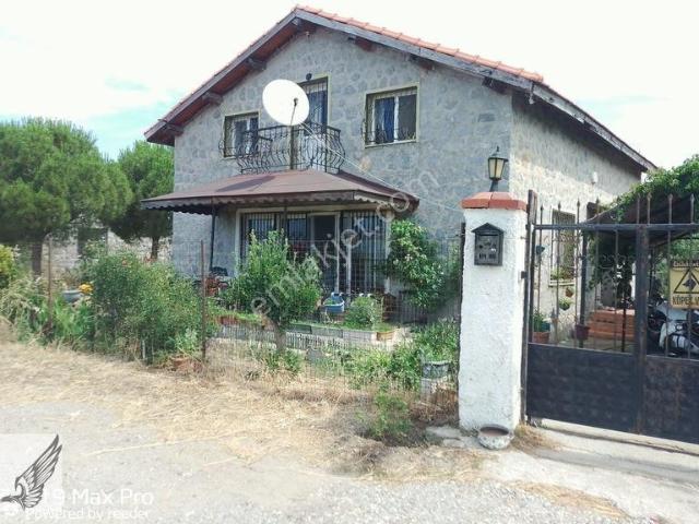 Bahçeköy'de Eşsiz Deniz Manzaralı Taş Ev,havuzlu Yaşam