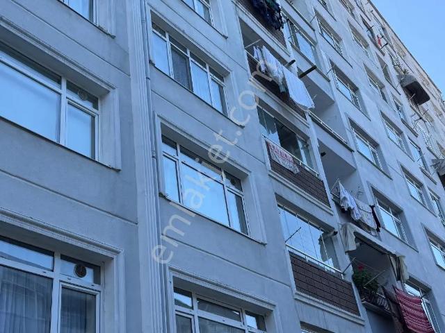 Bahçelıevler Mahallesı’nde 100. Yıl Bulvarı Altı Sıte Içınde Satılık 2 + 1 Daıre